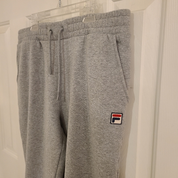 Fila Women's Sweatpants Size Large(short) - Picture 3 of 9